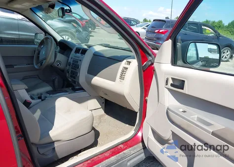 2011 Ford Escape Xlt from USA, damaged, VIN 1FMCU0D75BKA42708